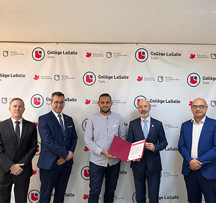 Présentation de document au Collège LaSalle de Tunis
