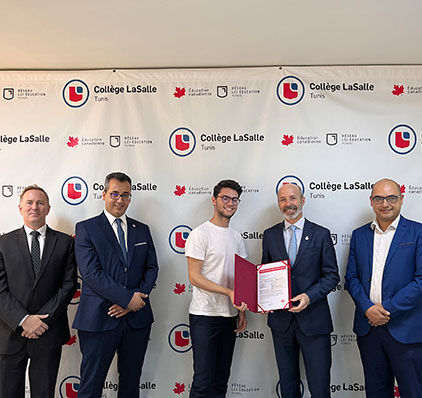 Présentation de document au Collège LaSalle de Tunis