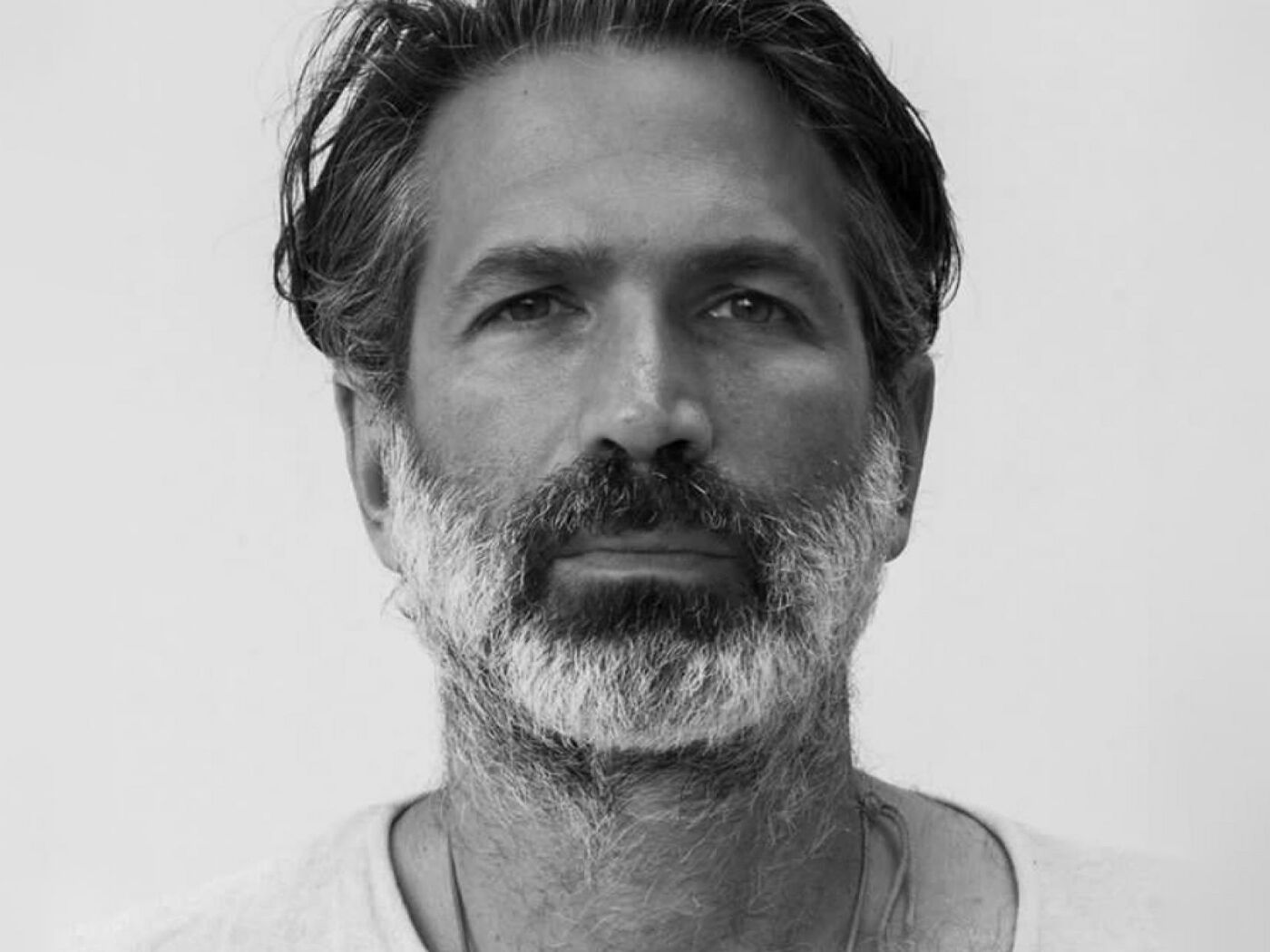 DI55ECCIONS ADAM BROOMBERG