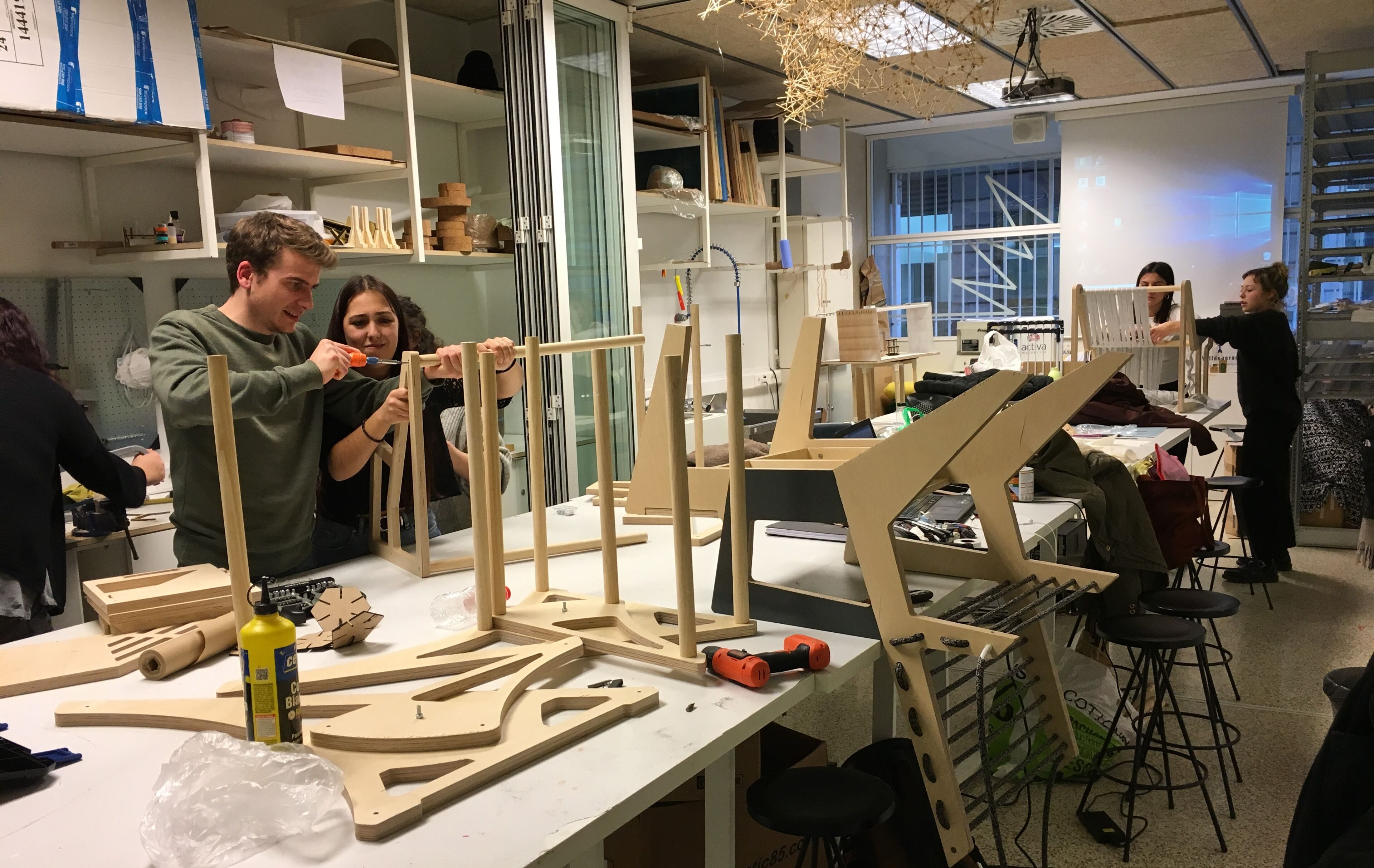 Collaborative Workshop for Furniture Assembly