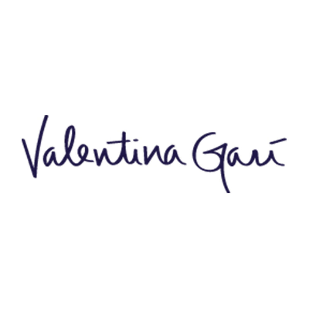 A cursive signature in blue ink attributed to a person named Valentina Gari.