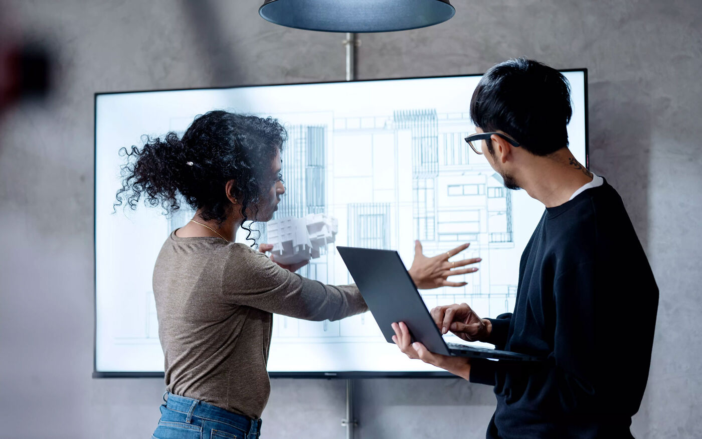 Online courses for LCI Barcelona