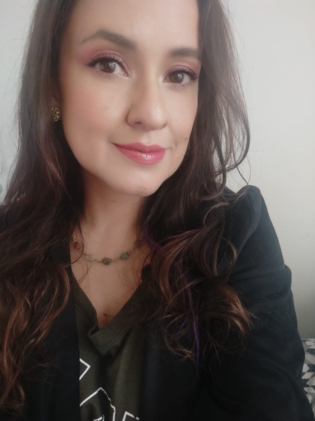 Mujer Joven Confiada