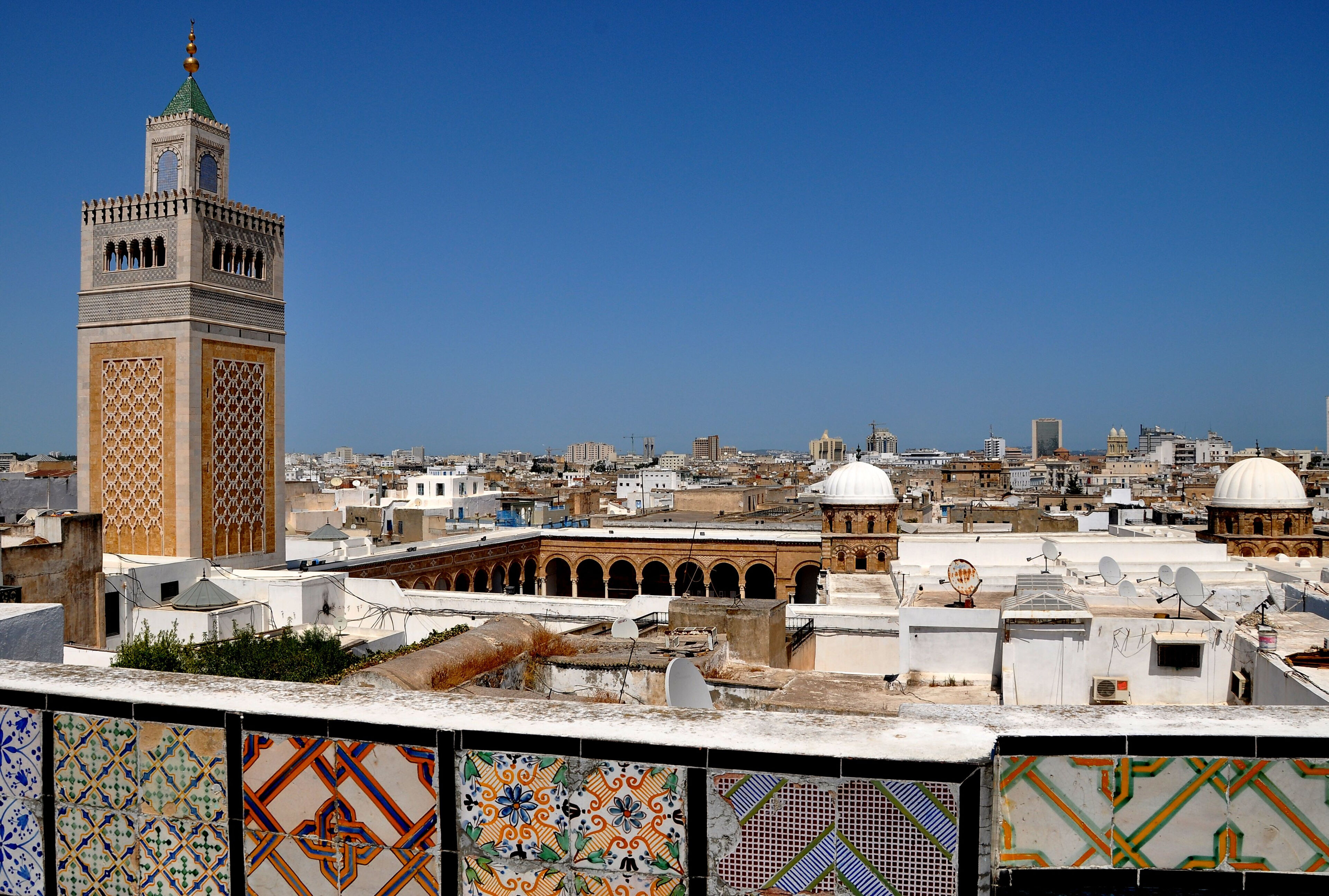 View of the rooftops of the Medina of Tunis and the Zitouna mosque, an emblematic Arab city.