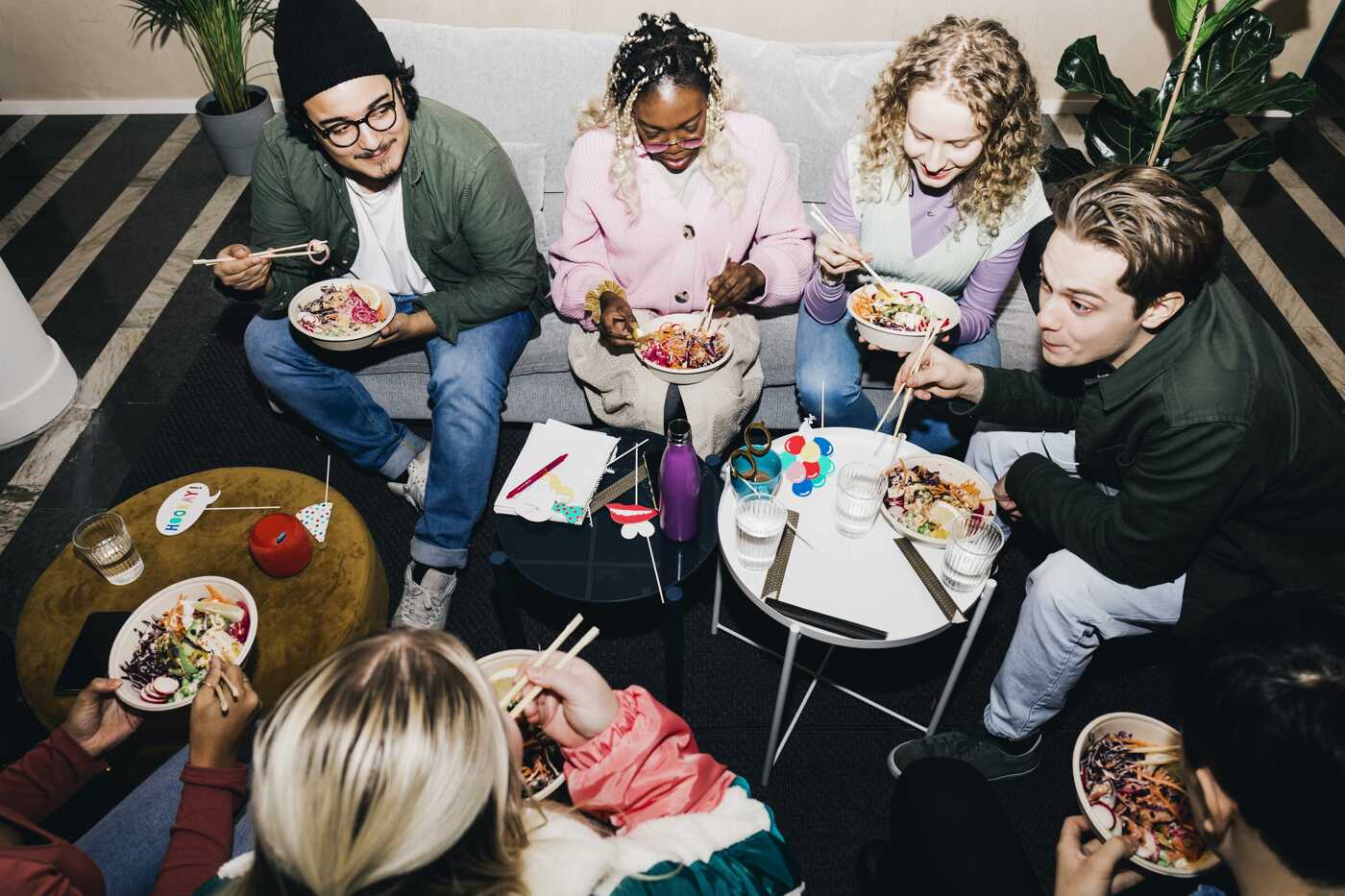 Students enjoying food