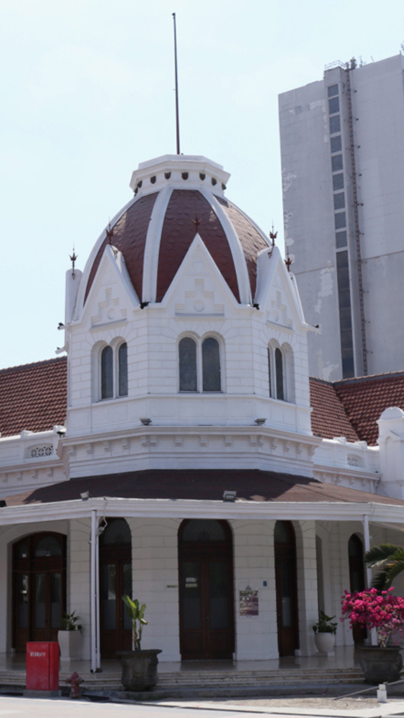 Colonial-Era Building with Dome